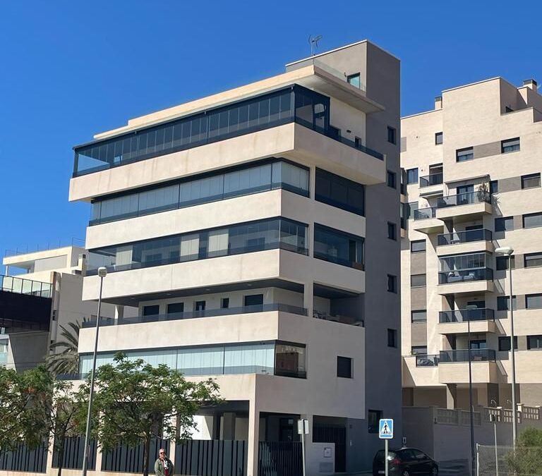 5 Viviendas en Bloque. Almería.